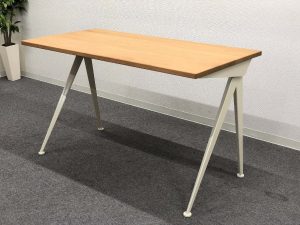 買取金額 104,500円 ■Vitra/ヴィトラ■Compas Direction/コンパス ディレクション ブランコロンブ ジャン・プルーヴェ 2021年製